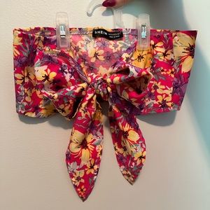 Front tie strapless top NWOT, FREE SHIPPING